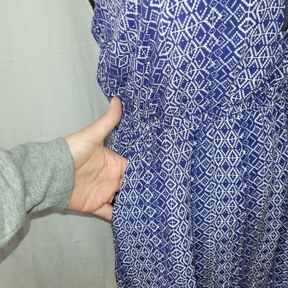 Forever 21 size medium blue boho pattern tie back dress - Picture 4 of 8